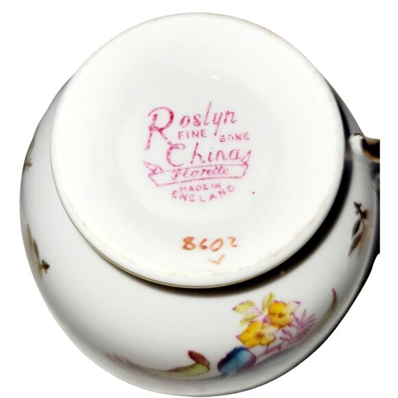 Vintage Roslyn Florette Bone China Teacup and Saucer Hand Painted 1952 England - Picture 6 of 10